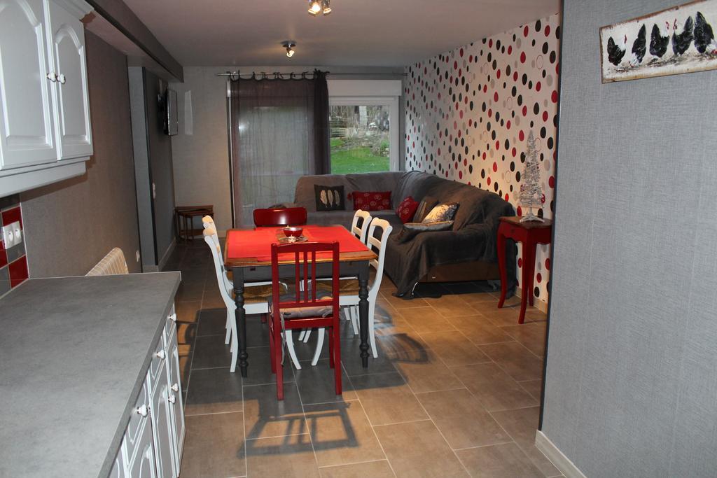 Au Relais Du Canal A Grand Gabarit Nesle 외부 사진